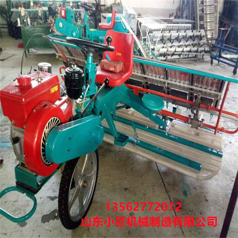 水稻插秧機