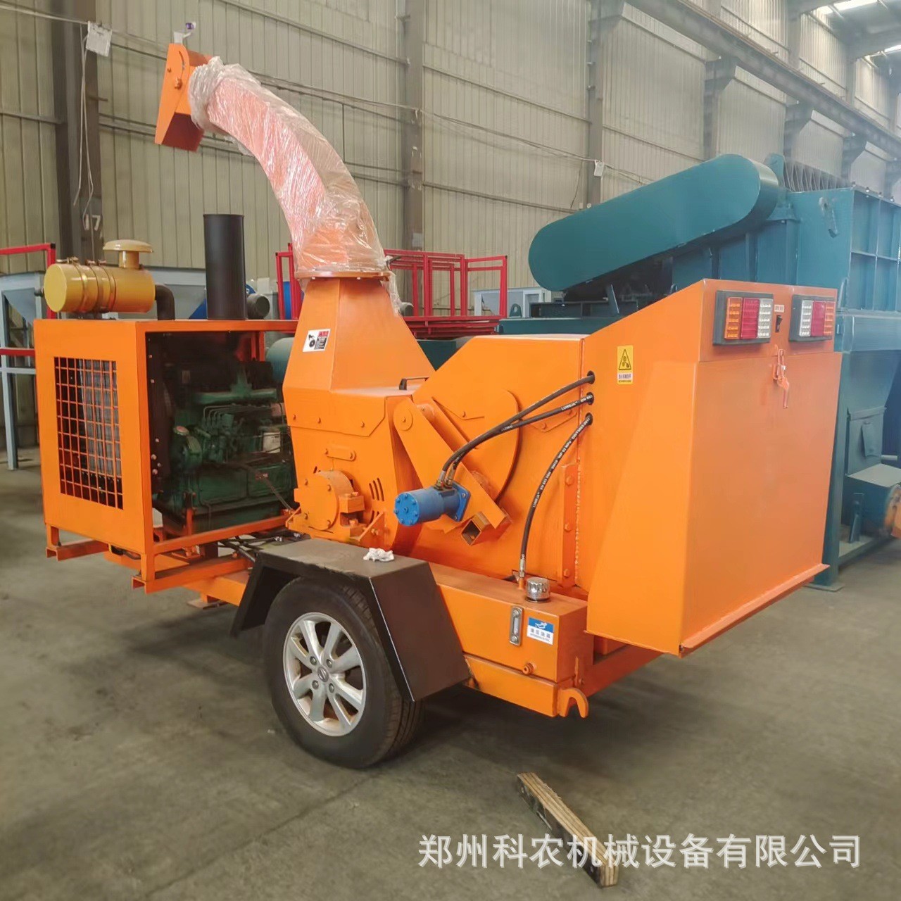 6145型移動(dòng)大型木材粉碎機(jī) 園林樹木柴油碎枝機(jī)高噴出料 包郵