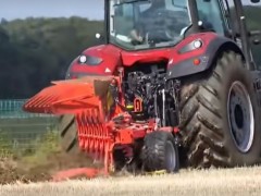 2019年英國一個農機演示會上的大型農機