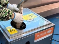 全自動(dòng)殺魚(yú)機(jī)和開(kāi)背去鱗一體機(jī)的殺魚(yú)對(duì)比